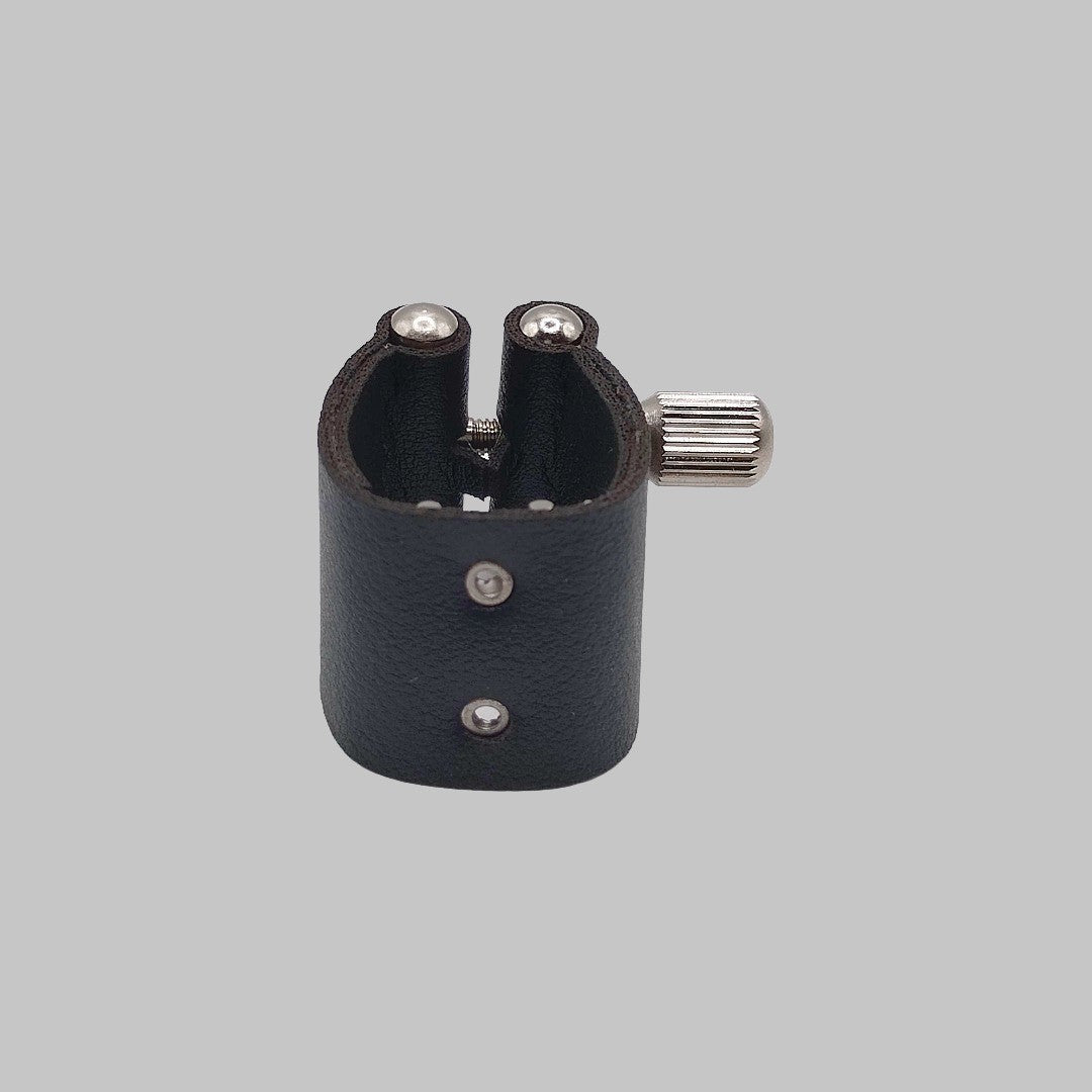 Abrazadera de cuero para boquilla de saxofón alto y tenor marca Venezia