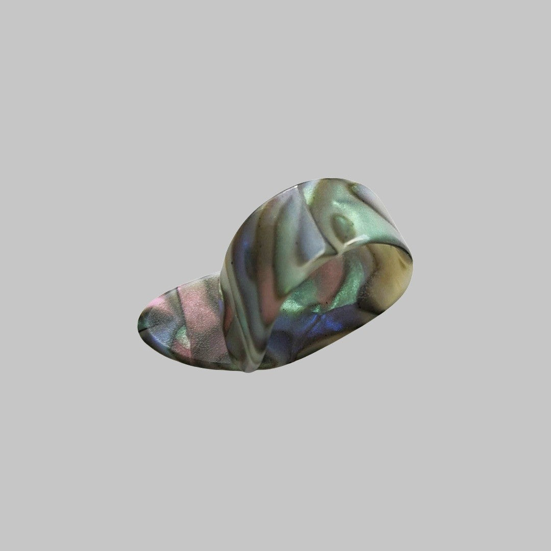 Uñeta o púa de dedo marca Alice, material celuloide