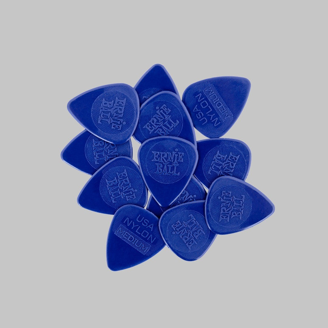 Púa marca Ernie Ball, material nylon, calibre 0.72 mm
