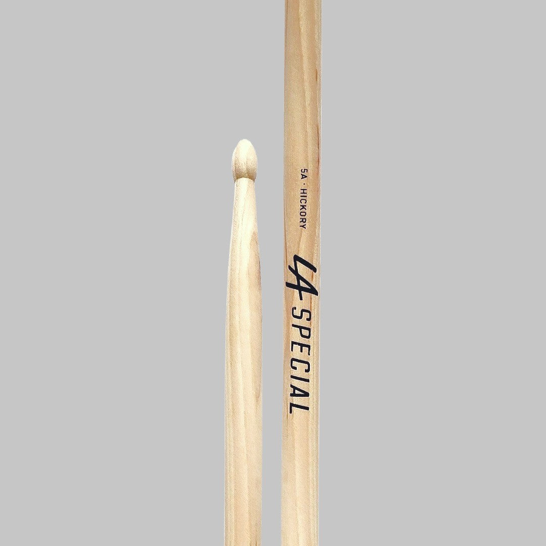 Baquetas para batería 5A marca Promark, madera hickory, punta de madera