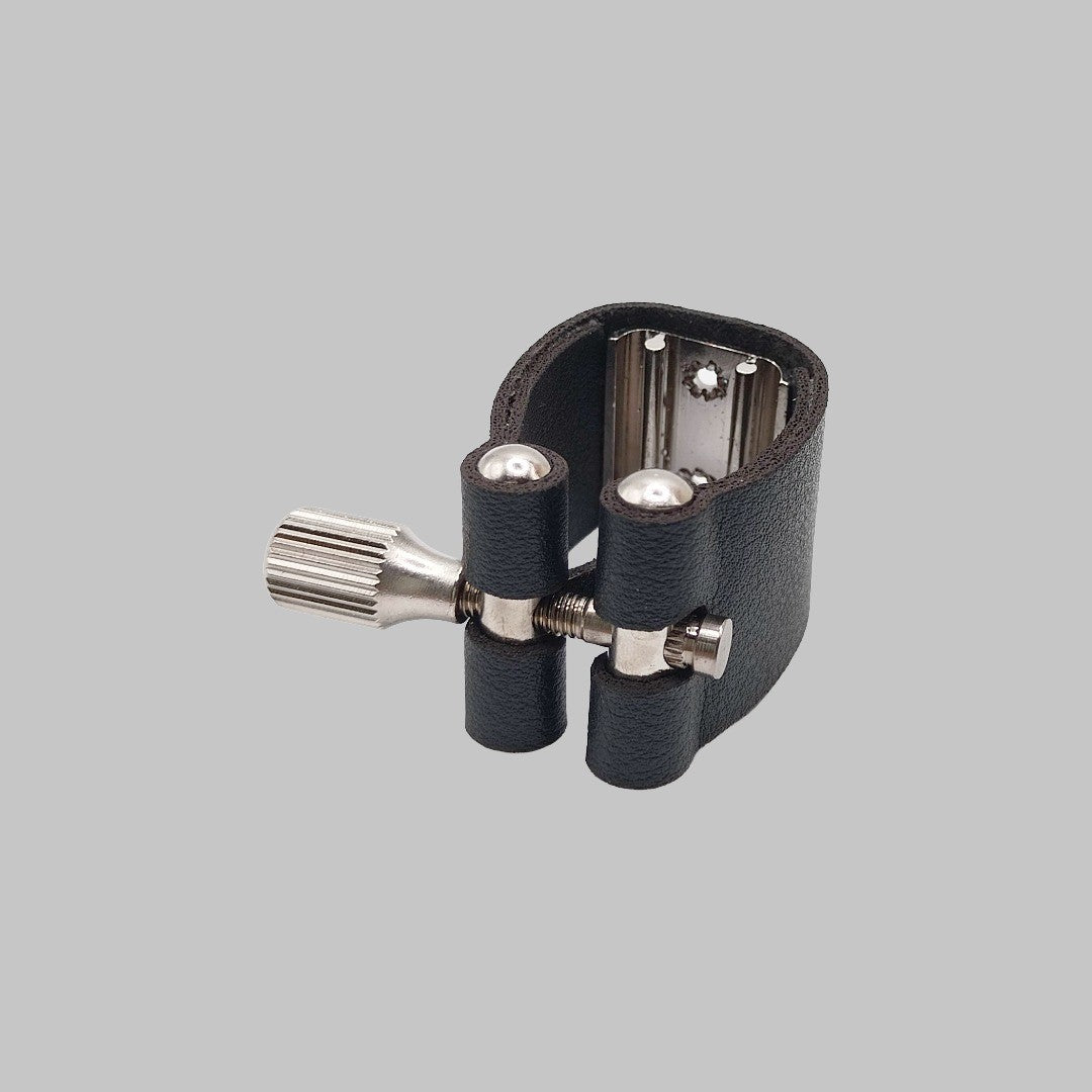 Abrazadera de cuero para boquilla de saxofón alto y tenor marca Venezia