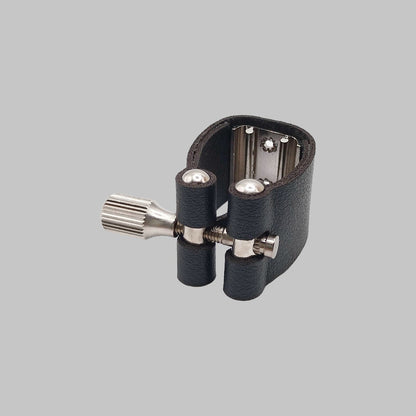 Abrazadera de cuero para boquilla de saxofón alto y tenor marca Venezia