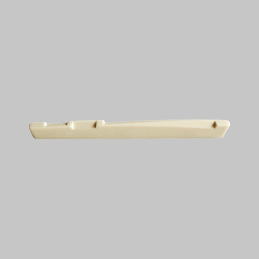 Cejilla inferior para guitarra acústica marca Alice, material plástico ABS