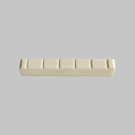 Cejilla superior para guitarra clásica marca Alice, material plástico ABS