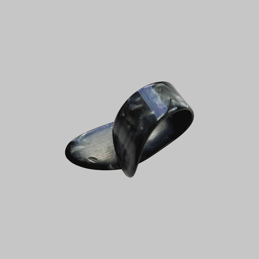 Uñeta o púa de dedo marca Alice, material celuloide, (7 colores)