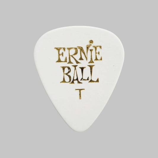 Púa marca Ernie Ball, material celuloide, calibre 0.46 mm