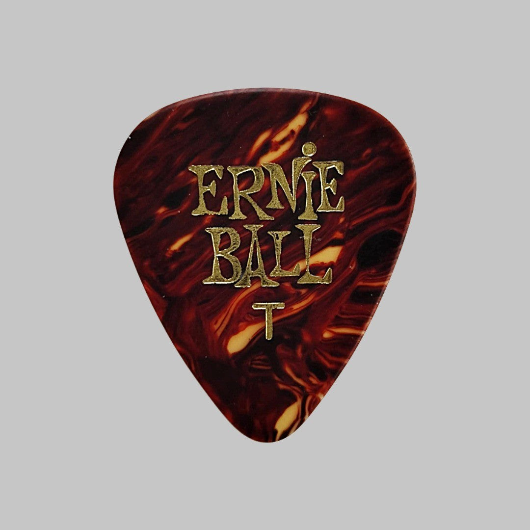 Púa marca Ernie Ball, material celuloide, calibre 0.46 mm